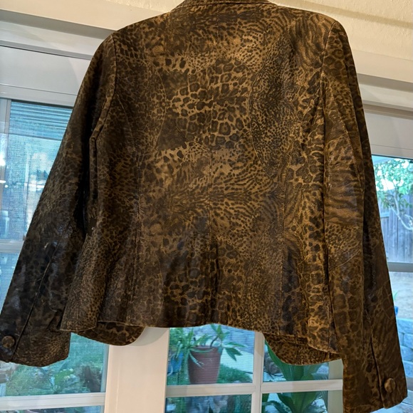 Tryst New York women’s leather blazer - Picture 10 of 16